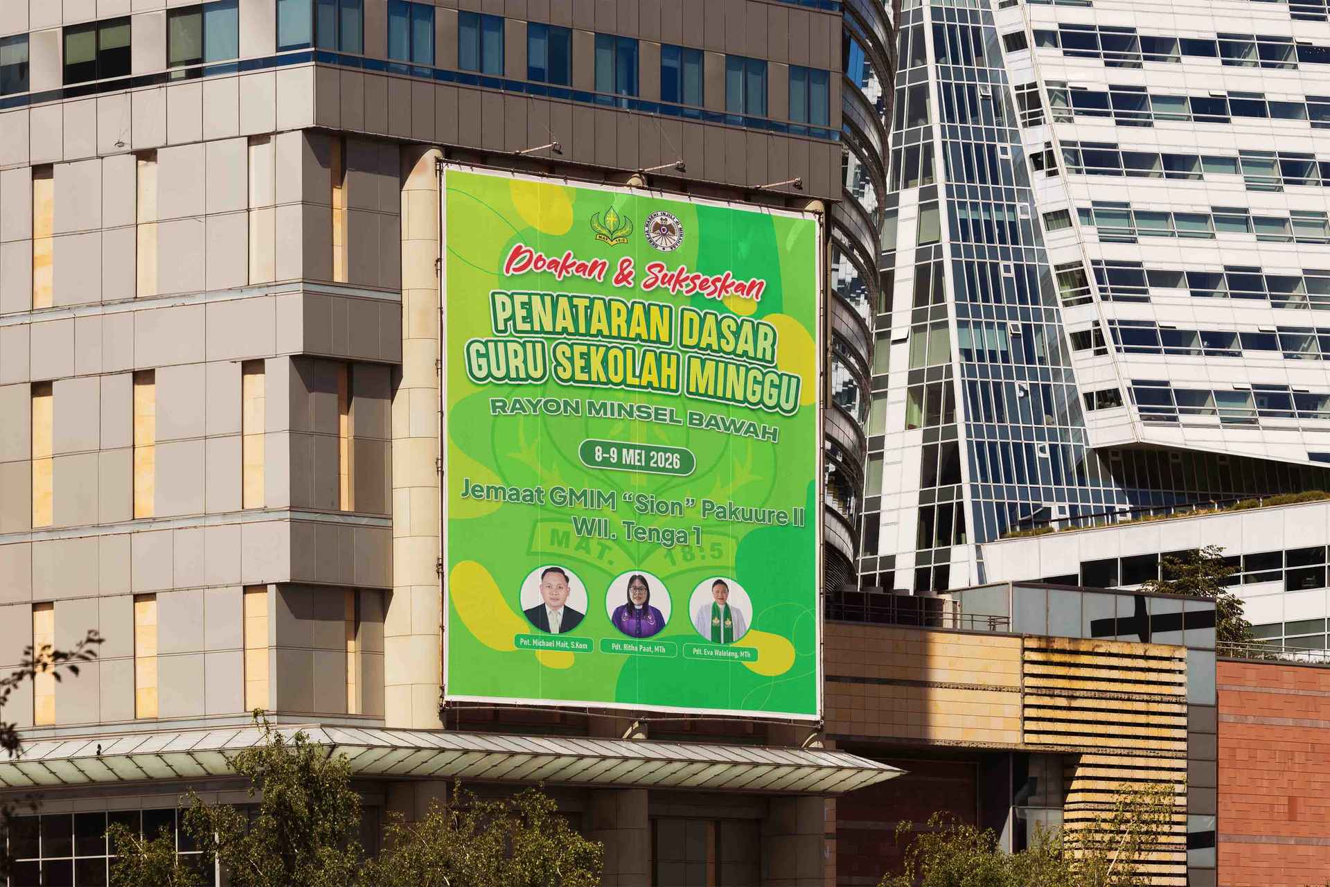 Desain Banner Outdoor Event Gereja – Gradasi Hijau Kuning Elegan - Image 1